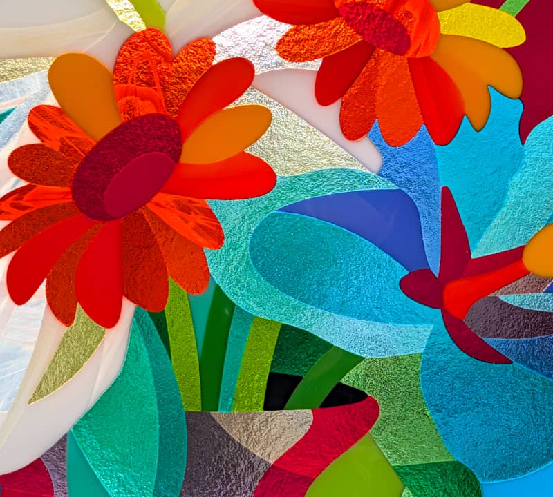 No black lines: detail of Linda’s Hard Edge glass art