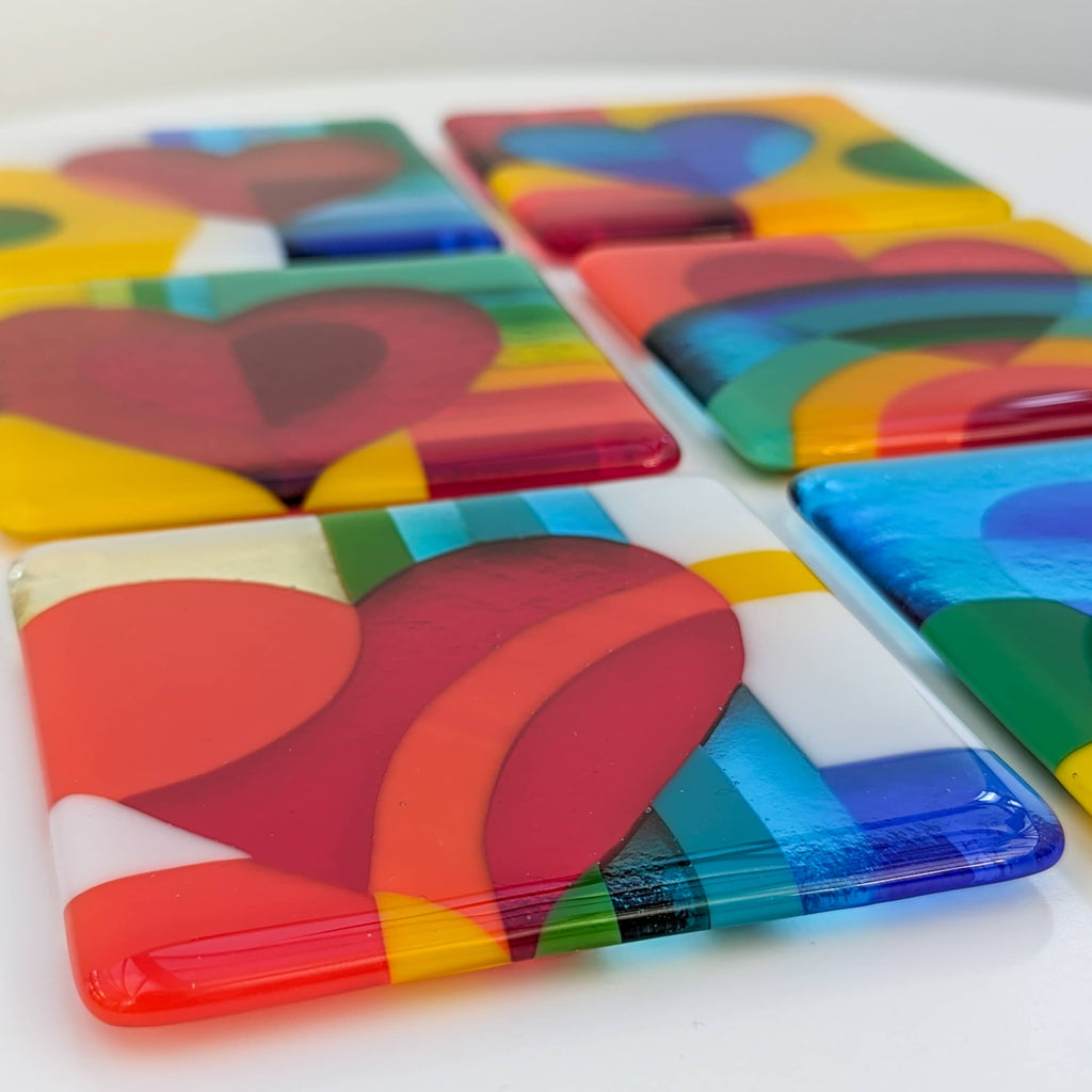 Valentine Heart rainbow coaster 2024: Table art in glass