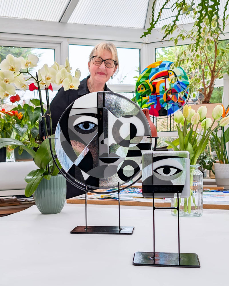 Linda Rossiter presenting 'Mono Lisa', a completed commissioned contemporary Hard Edge glass artwork before it was delivered to its collector
