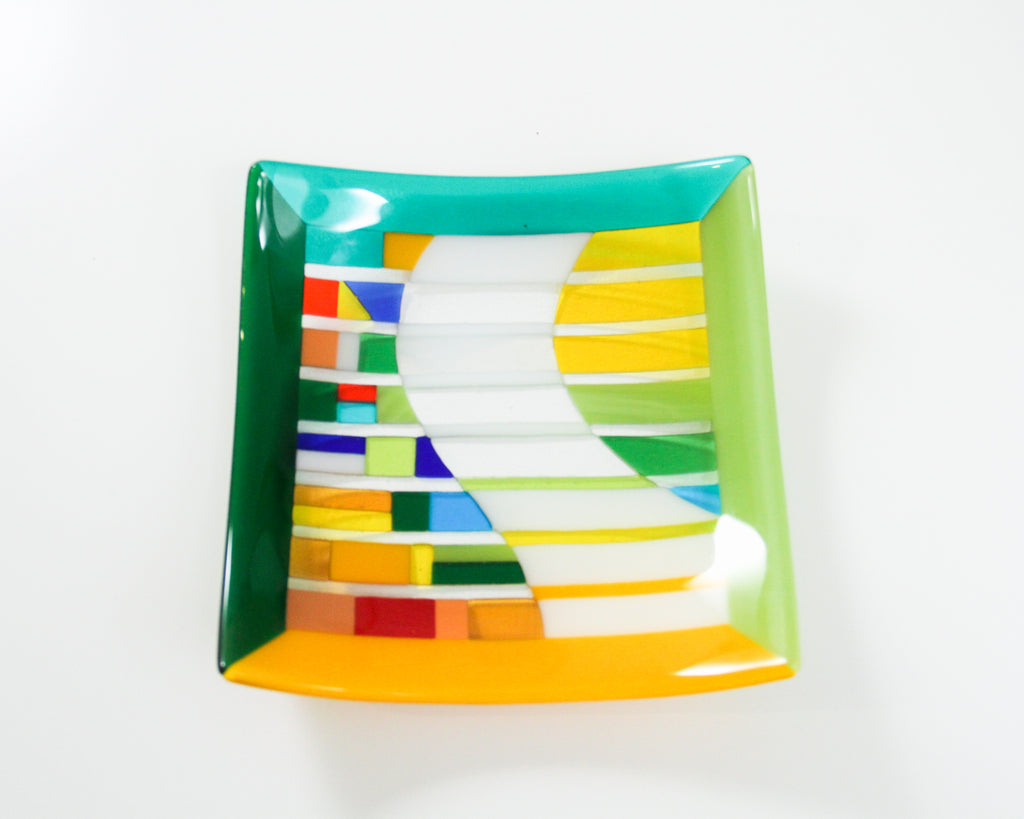 Geometric design table bowl in fused glass Info