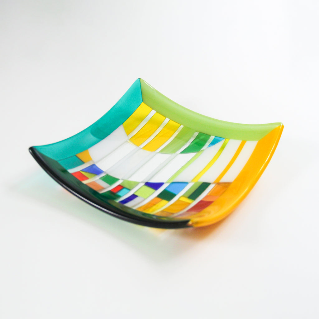 Geometric design table bowl in fused glass Info